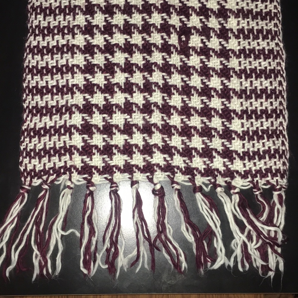 Long red & white scarf